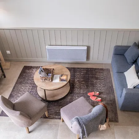 Les Minutias Village Holiday home