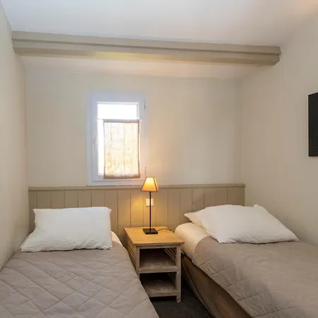 Les Minutias Village Holiday home *