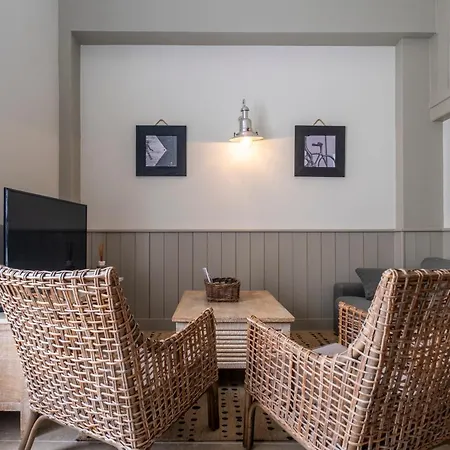 Les Minutias Village Holiday home *