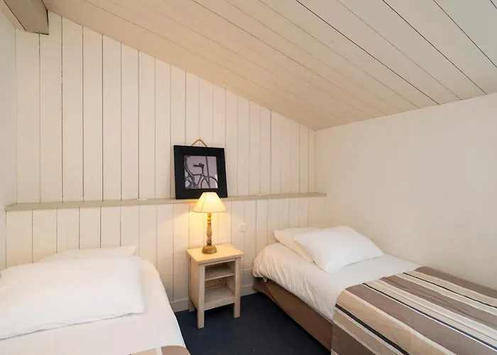 Les Minutias Village Holiday home