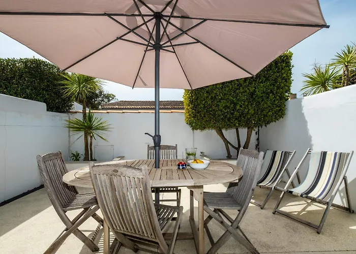 Les Minutias Village Holiday home *