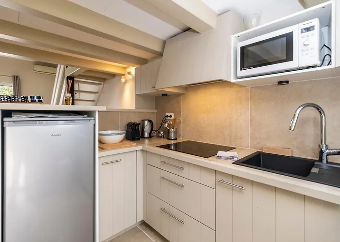 Les Minutias Village Holiday home